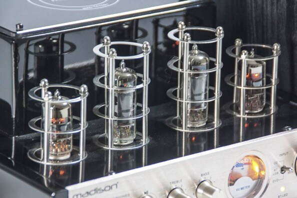 MAD-TA10BT Bluetooth-fähiger Verstärker mit Retro-Lampen