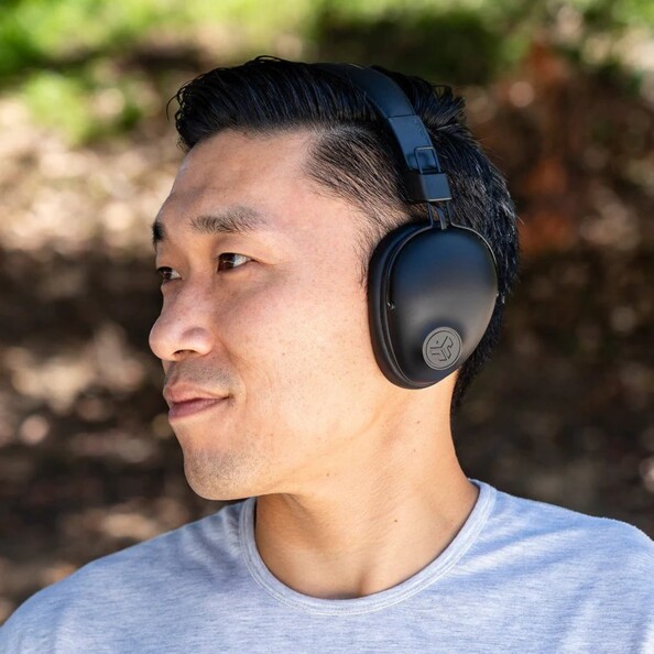 Studio Pro Kopfhörer mit Bluetooth-Multipoint-Verbindung